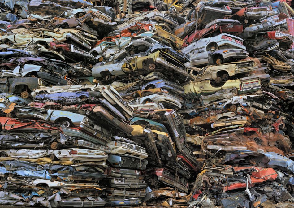 Chris Jordan (USA), Crushed Cars #2 Tacoma, 2004.